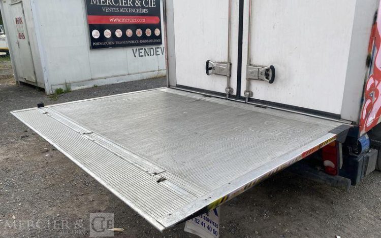 RENAULT MASTER AVEC FRIGO THERMOKING V300 MAX – DIESEL – 115618 KMS – ANNEE 2019 BLANC FK-823-QJ