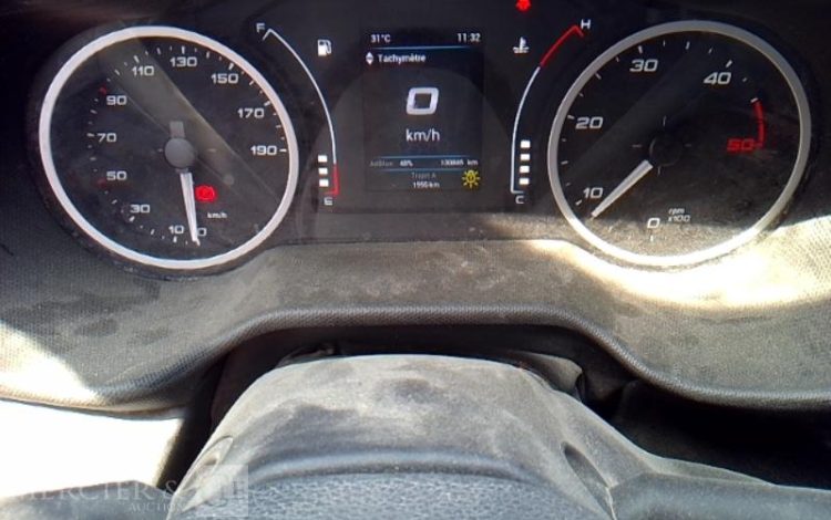 IVECO 35-160 BENNE SIMPLE CABINE COFFRE BLANC FT-601-CV