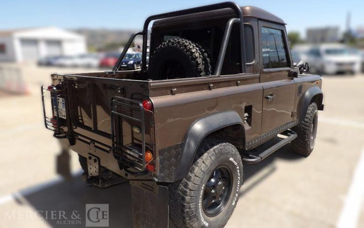 LAND ROVER DEFENDER MARRON GF-288-BX