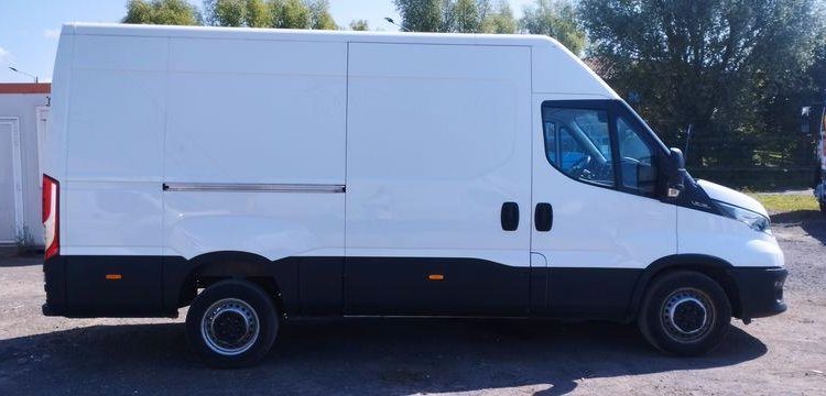 IVECO DAILY 6 FOURGON 35S14 2,3 D 16V 136CV – DIESEL – 77481 KMS – ANNEE 2022 BLANC GF-317-PX