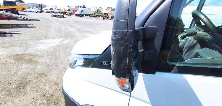 IVECO DAILY 6 FOURGON 35S14 2,3 D 16V 136CV – DIESEL – 77481 KMS – ANNEE 2022 BLANC GF-317-PX