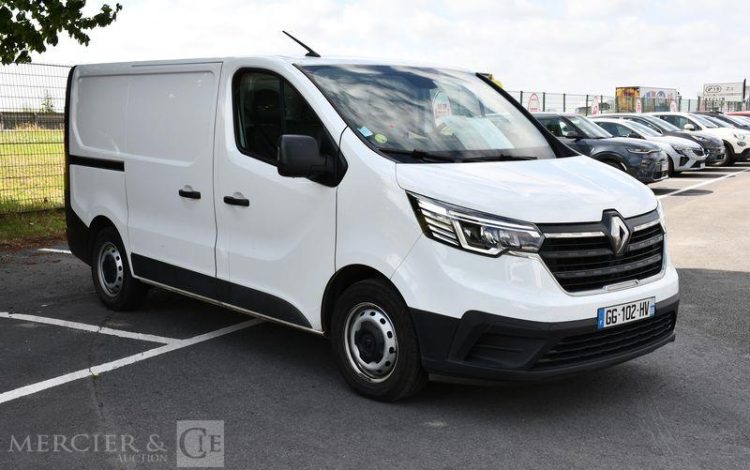 RENAULT TRAFIC L1H1 1200 BLUEDCI 150 GRAND CONFORT BLANC GG-102-HV