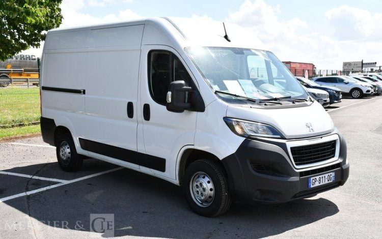 PEUGEOT BOXER 335 2.2 BLUEHDI 165 L2H2 ASPHALT BLANC GP-811-QG