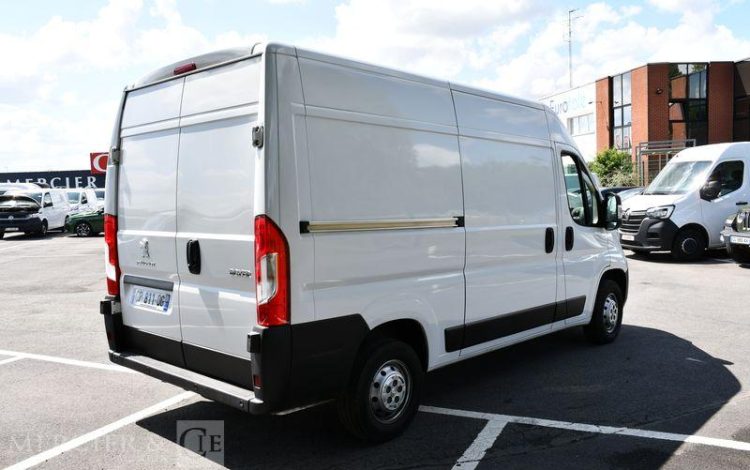 PEUGEOT BOXER 335 2.2 BLUEHDI 165 L2H2 ASPHALT BLANC GP-811-QG