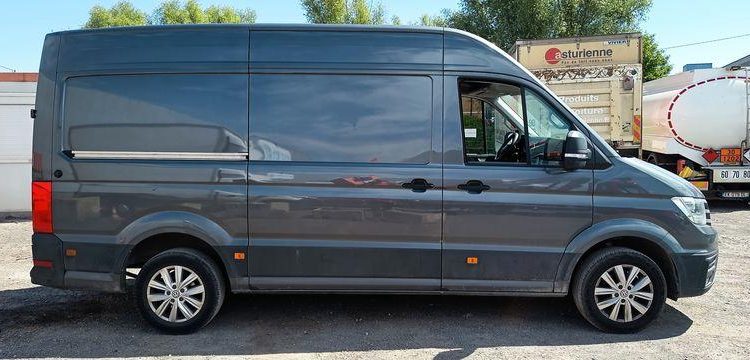 VOLKSWAGEN CRAFTER GRIS GY-384-AX