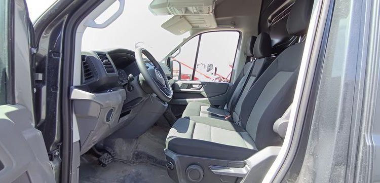 VOLKSWAGEN CRAFTER GRIS GY-384-AX