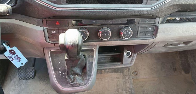 VOLKSWAGEN CRAFTER GRIS GY-384-AX