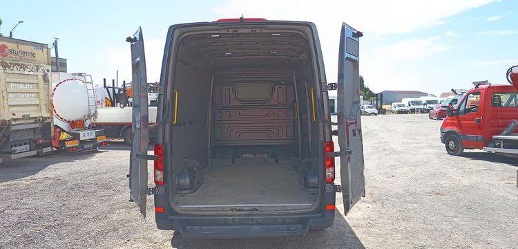 VOLKSWAGEN CRAFTER GRIS GY-384-AX