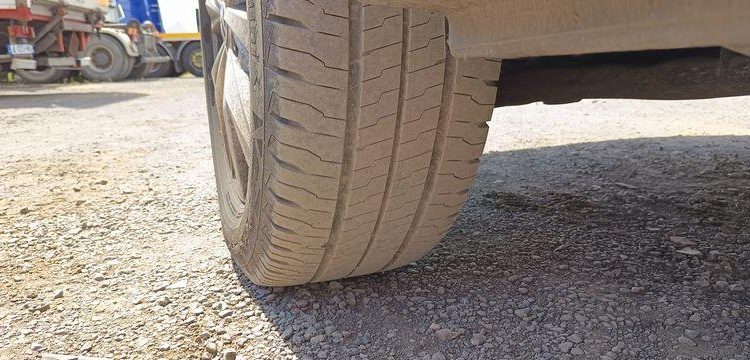 VOLKSWAGEN CRAFTER GRIS GY-384-AX