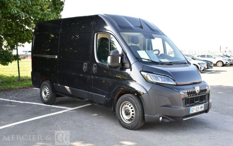 PEUGEOT BOXER FOURGON 335 L2H2 2.2 BLUEHDI 180ch EAT NOIR GY-625-MM