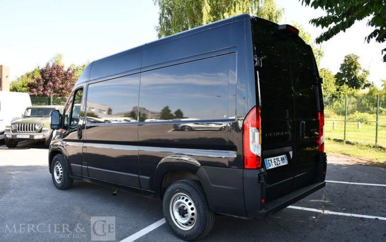PEUGEOT BOXER FOURGON 335 L2H2 2.2 BLUEHDI 180ch EAT NOIR GY-625-MM