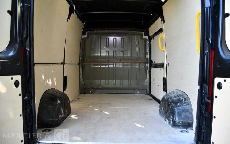 PEUGEOT BOXER FOURGON 335 L2H2 2.2 BLUEHDI 180ch EAT NOIR GY-625-MM