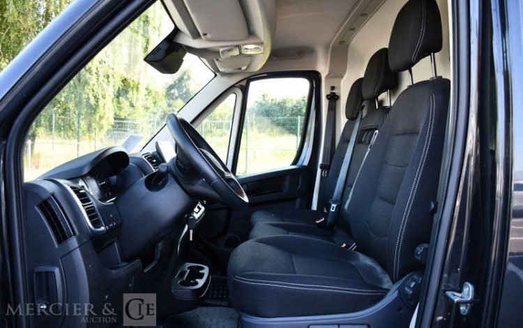 PEUGEOT BOXER FOURGON 335 L2H2 2.2 BLUEHDI 180ch EAT NOIR GY-625-MM