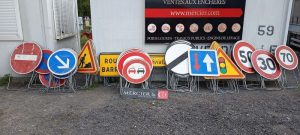 LOT DE PANNEAUX DE SIGNALISATION  PDN49