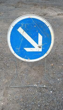 LOT DE PANNEAUX DE SIGNALISATION  PDN49
