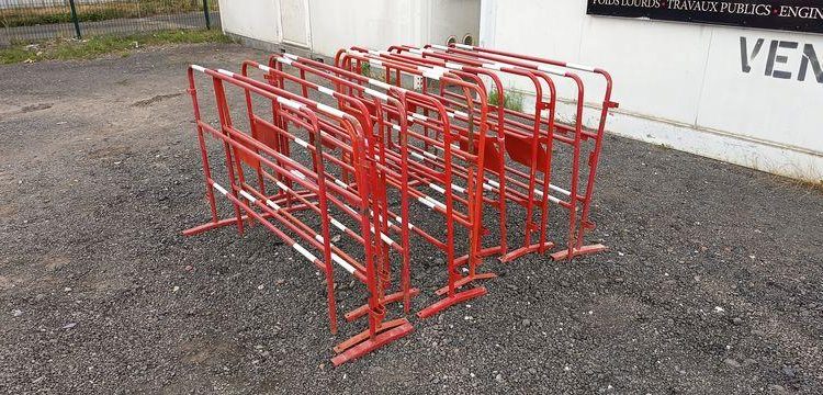 LOT DE PANNEAUX DE SIGNALISATION  PDN49