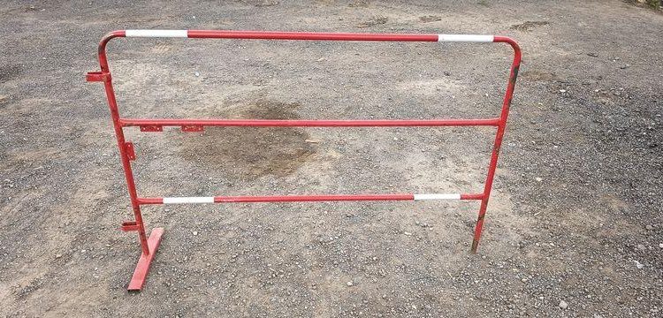 LOT DE PANNEAUX DE SIGNALISATION  PDN49