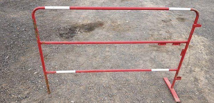 LOT DE PANNEAUX DE SIGNALISATION  PDN49