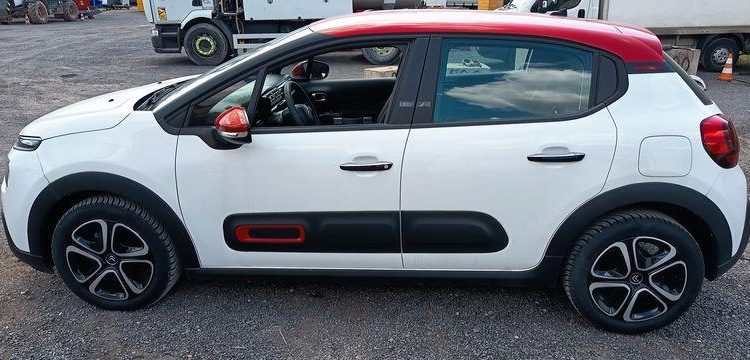 CITROEN C3 1.2 PURETECH 110 SHINE EAT – ESSENCE – 7537 KMS – ANNEE 2022 BLANC PZ2M217