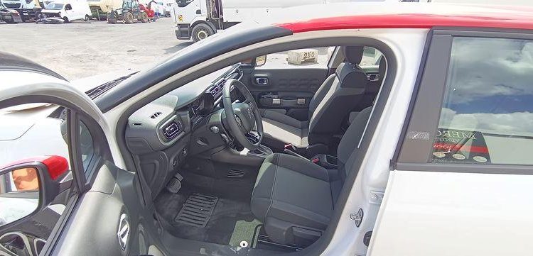CITROEN C3 1.2 PURETECH 110 SHINE EAT – ESSENCE – 7537 KMS – ANNEE 2022 BLANC PZ2M217