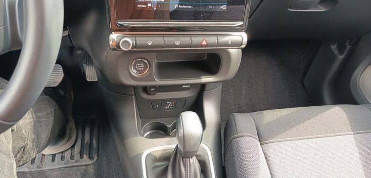 CITROEN C3 1.2 PURETECH 110 SHINE EAT – ESSENCE – 7537 KMS – ANNEE 2022 BLANC PZ2M217