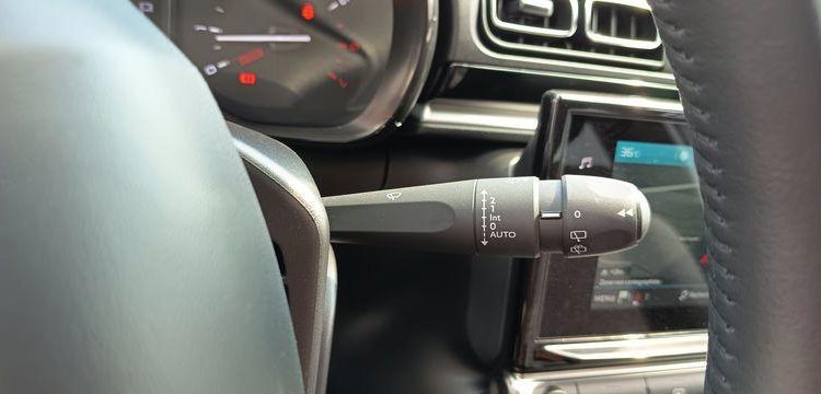 CITROEN C3 1.2 PURETECH 110 SHINE EAT – ESSENCE – 7537 KMS – ANNEE 2022 BLANC PZ2M217