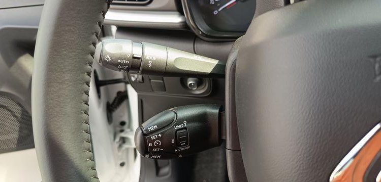 CITROEN C3 1.2 PURETECH 110 SHINE EAT – ESSENCE – 7537 KMS – ANNEE 2022 BLANC PZ2M217