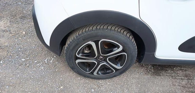 CITROEN C3 1.2 PURETECH 110 SHINE EAT – ESSENCE – 7537 KMS – ANNEE 2022 BLANC PZ2M217