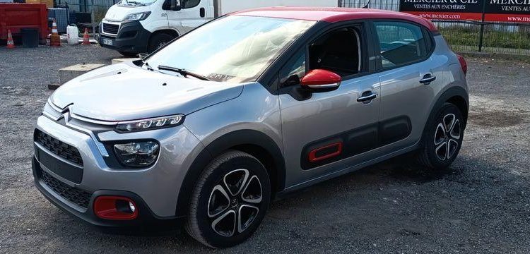 CITROEN C3 1.2 PURETECH 110 SHINE EAT – ESSENCE – 8542 KMS – ANNEE 2022 GRIS PZ2M357