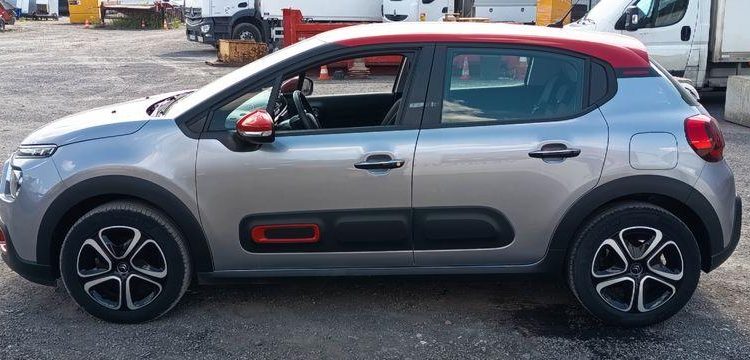 CITROEN C3 1.2 PURETECH 110 SHINE EAT – ESSENCE – 8542 KMS – ANNEE 2022 GRIS PZ2M357