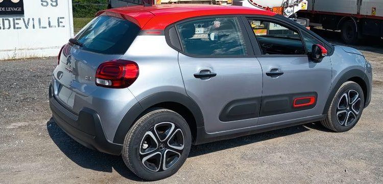 CITROEN C3 1.2 PURETECH 110 SHINE EAT – ESSENCE – 8542 KMS – ANNEE 2022 GRIS PZ2M357