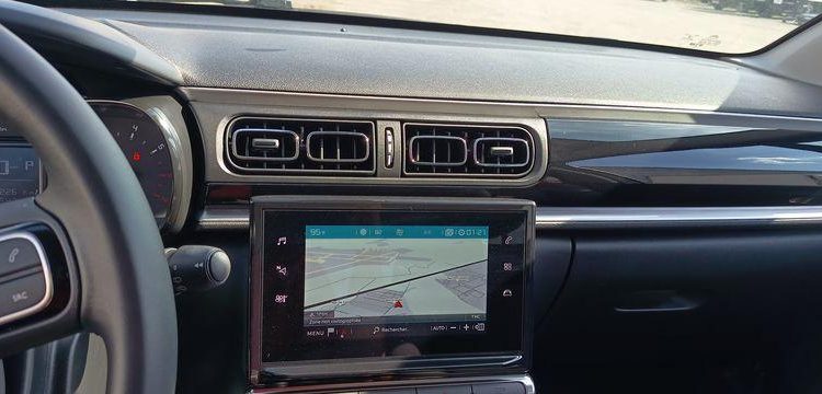 CITROEN C3 1.2 PURETECH 110 SHINE EAT – ESSENCE – 8542 KMS – ANNEE 2022 GRIS PZ2M357