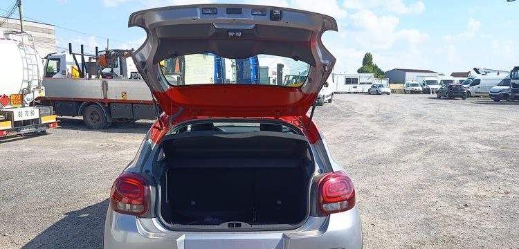 CITROEN C3 1.2 PURETECH 110 SHINE EAT – ESSENCE – 8542 KMS – ANNEE 2022 GRIS PZ2M357