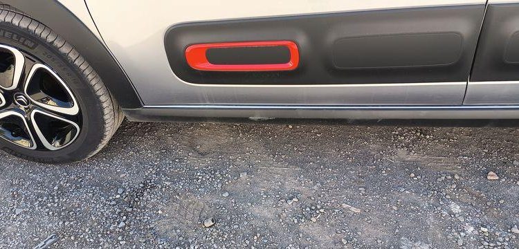 CITROEN C3 1.2 PURETECH 110 SHINE EAT – ESSENCE – 8542 KMS – ANNEE 2022 GRIS PZ2M357