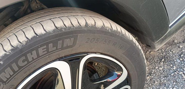 CITROEN C3 1.2 PURETECH 110 SHINE EAT – ESSENCE – 8542 KMS – ANNEE 2022 GRIS PZ2M357