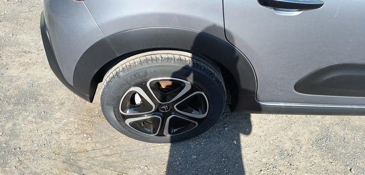 CITROEN C3 1.2 PURETECH 110 SHINE EAT – ESSENCE – 8542 KMS – ANNEE 2022 GRIS PZ2M357