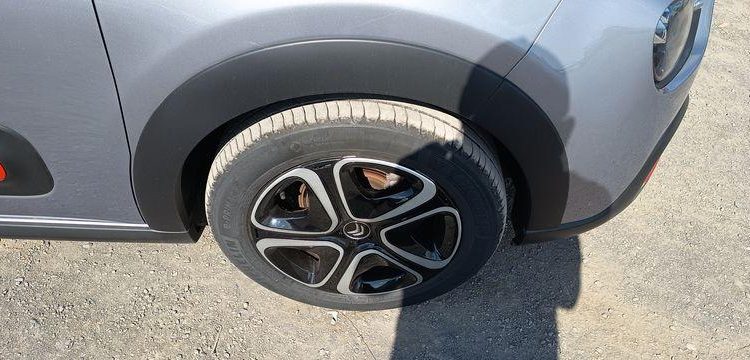 CITROEN C3 1.2 PURETECH 110 SHINE EAT – ESSENCE – 8542 KMS – ANNEE 2022 GRIS PZ2M357