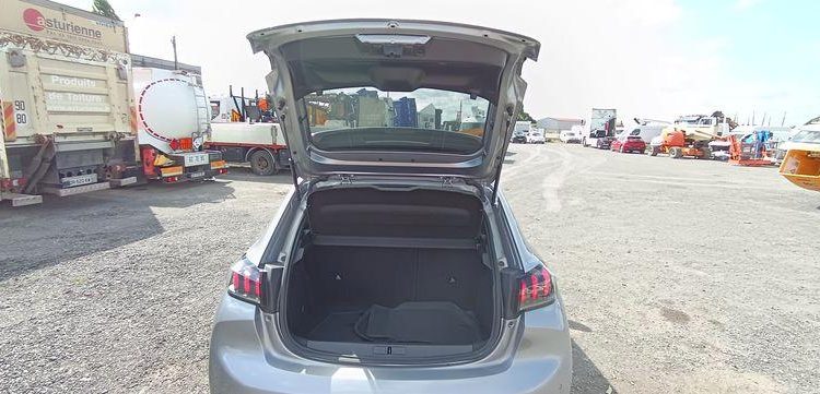 PEUGEOT 208 1.2 PURETECH 100 ALLURE – ESSENCE – 17452 KMS – ANNEE 2022 GRIS PZ2M529