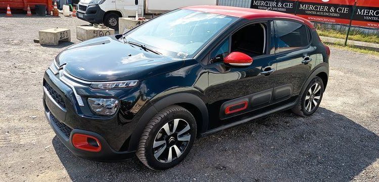 CITROEN C3 1.2 PURETECH 110 SHINE EAT – ESSENCE – 14114 KMS – ANNEE 2023 NOIR PZ2X738