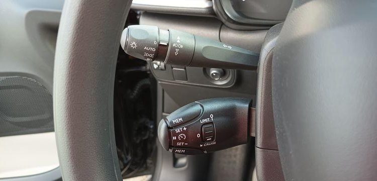 CITROEN C3 1.2 PURETECH 110 SHINE EAT – ESSENCE – 14114 KMS – ANNEE 2023 NOIR PZ2X738