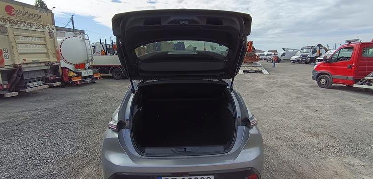 PEUGEOT 308 1.2 PURETECH 130 ALLURE PACK – ESSENCE – 10419 KMS – ANNEE 2023 GRIS PZ3G322
