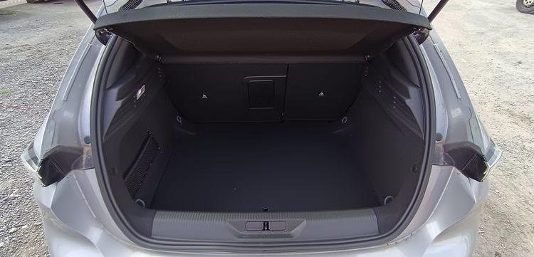 PEUGEOT 308 1.2 PURETECH 130 ALLURE PACK – ESSENCE – 10419 KMS – ANNEE 2023 GRIS PZ3G322