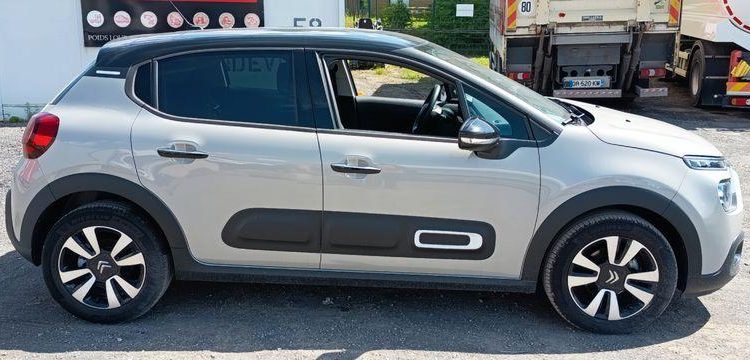 CITROEN C3 1.2 PURETECH 110 SHINE EAT – ESSENCE – 14650 KMS – ANNEE 2023 BEIGE PZ3G348