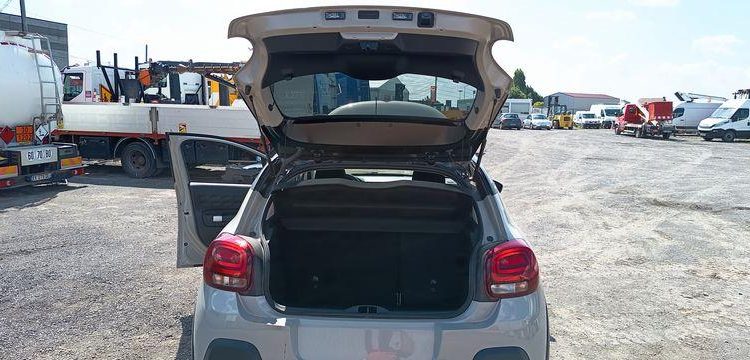 CITROEN C3 1.2 PURETECH 110 SHINE EAT – ESSENCE – 14650 KMS – ANNEE 2023 BEIGE PZ3G348