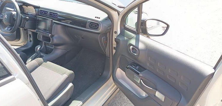 CITROEN C3 1.2 PURETECH 110 SHINE EAT – ESSENCE – 14650 KMS – ANNEE 2023 BEIGE PZ3G348