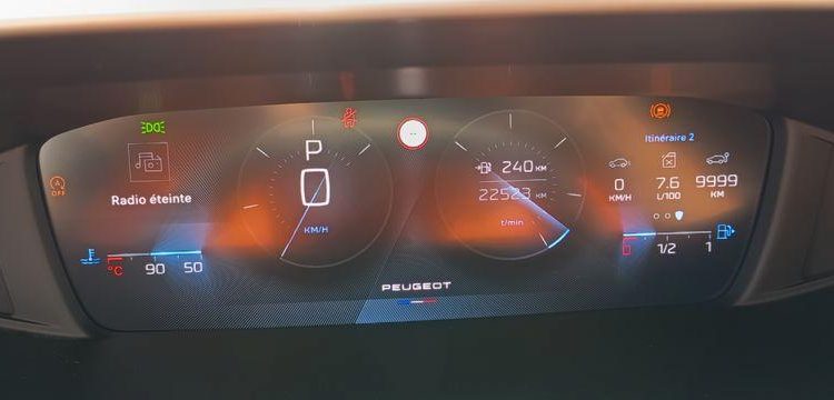 PEUGEOT 308 1.2 PURETECH 130 ALLURE PACK EAT – ESSENCE 22523 KMS – ANNEE 2023 VERT PZ3G370