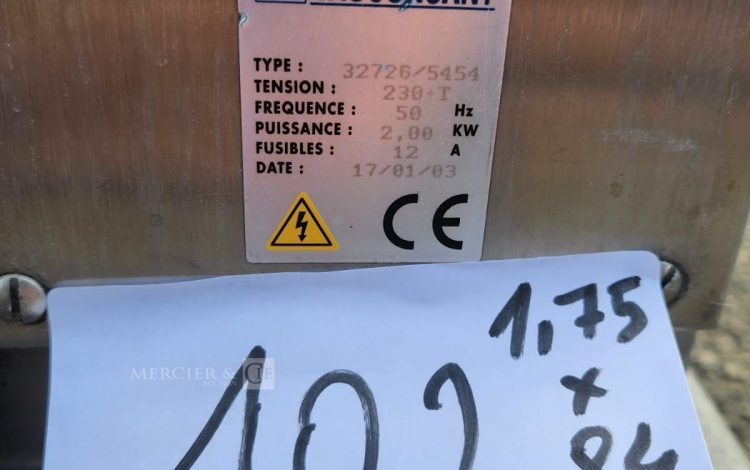 Autre Ensemble de 10 chariots à roulettes, conçus pour la manutention industrielle ou  102