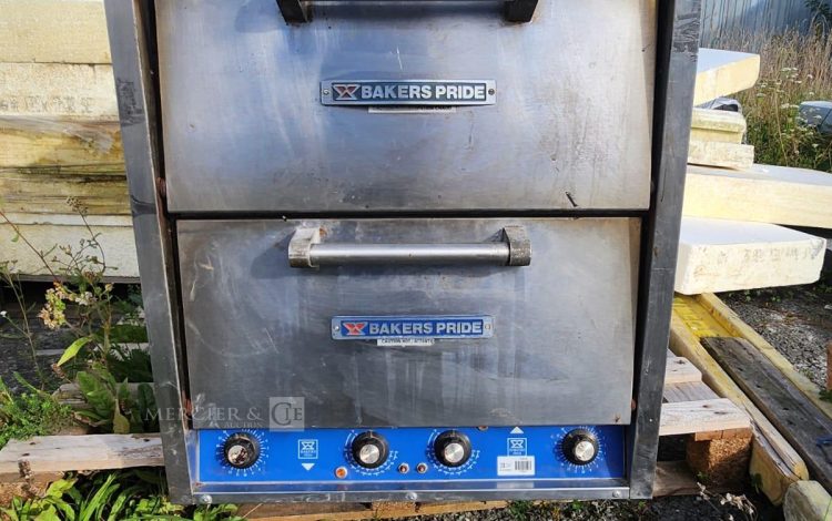 Autre Lot de 3 chariots roulants  103