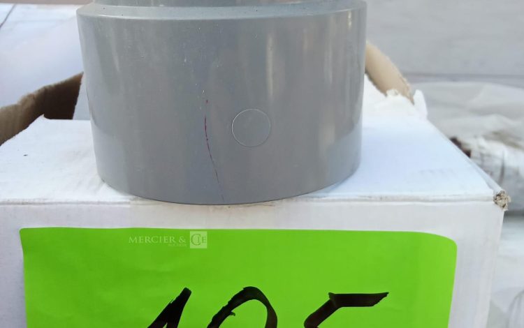 Autre Lot de matériel de pose  rouleau à gazon & rouleaux à maroufler  105