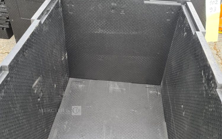 Autre Caisson frigorifique isotherme, conçu pour le transport et le stockage de produi  97